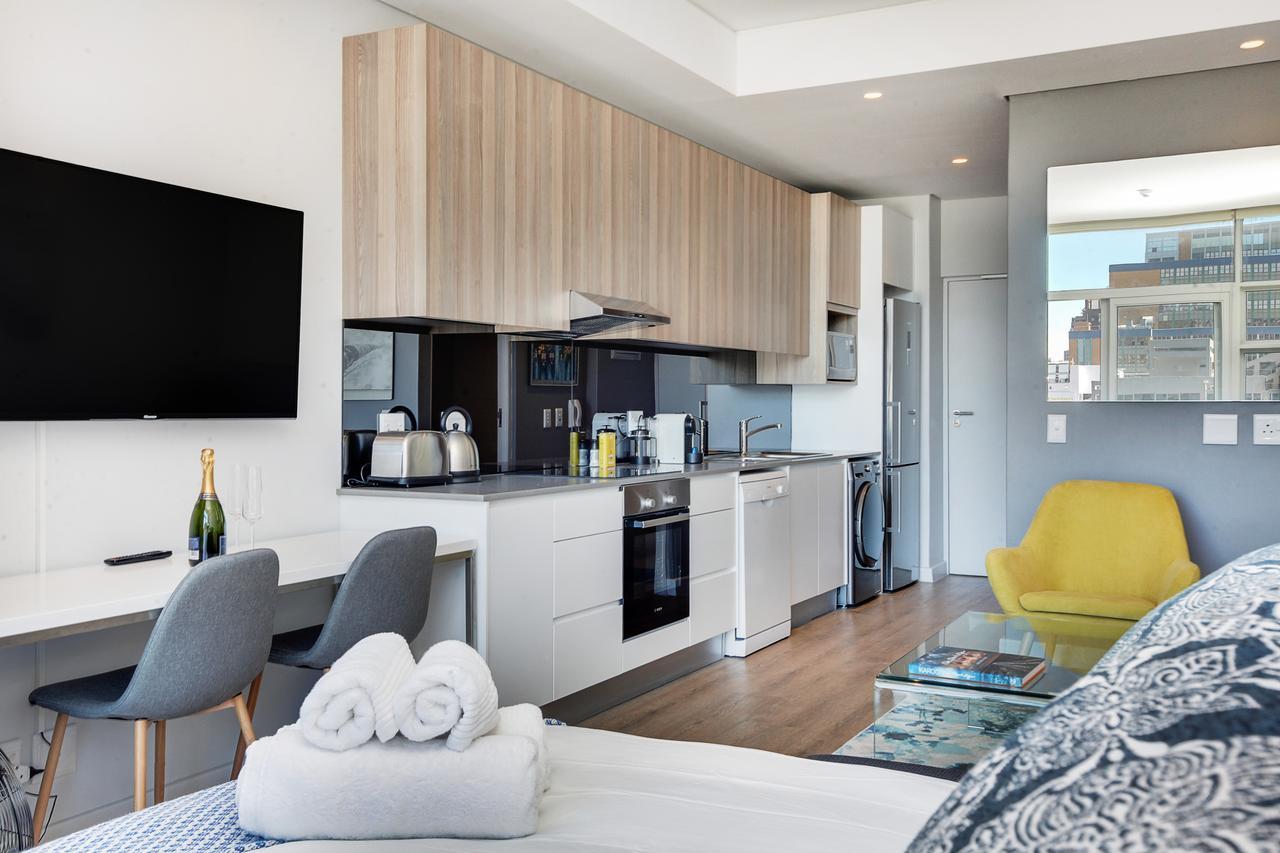 Backup-Powered Trendy Ny City Apartment At Table Mountain เคปทาวน์ ภายนอก รูปภาพ